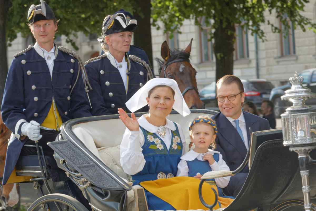 Svenska kungafamiljen på nationaldagen